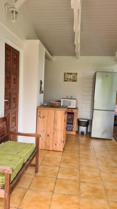 Grand Bungalow Avec Piscine Et Vue Mer Bouillante Exterior foto